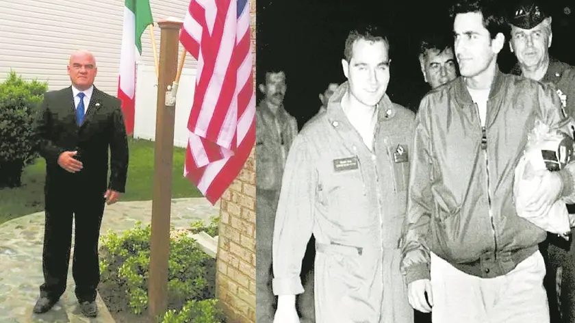 A destra Gianmarco Bellini nella sua casa vicino a Norfolk e 30 anni fa dopo la liberazione assieme a Maurizio Cocciolone