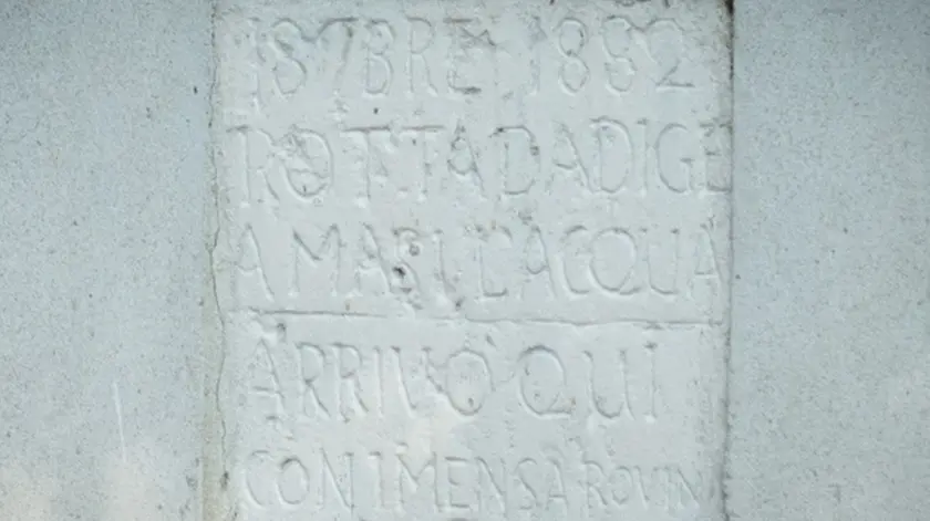 Ponso (PD), 05 dicembre 2018 Vedute di Ponso. Nella Foto: la targa che ricorda l'alluvione del 1882