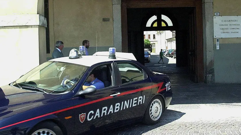 PD 09/98/2000 RESTELLO GM - CARABINIERI X CONF. STAMPA RECUPERO ECSTASY.MALAGOLI.USCITA DI UNA PATTUGLIA