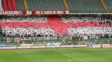 TRIBUNA FATTORI. Una delle più belle coreografie dei tifosi
