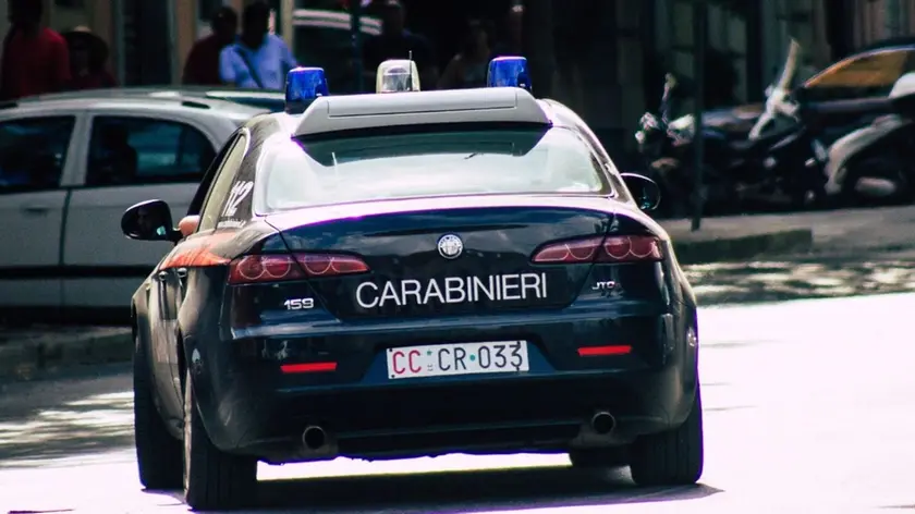 I carabinieri hanno denunciato l'uomo con il machete