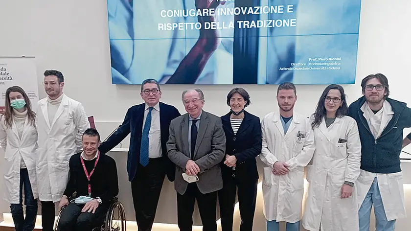 Il dg Dal Ben (al centro) con il professor Nicolai, la professoressa Zanoletti, il dottor Boemo e gli specialisti