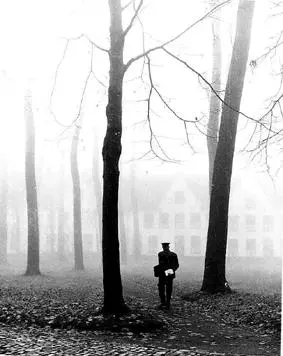 Bruges. Il postino al Béguinage, 1959