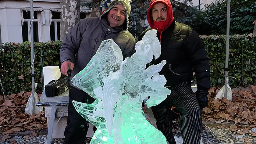 ZUPO - FOTOPIRAN - ABANO - SCULTURE DI GHIACCIO ZONA PEDONALE il drago della strega di ghiaccio silvano lain hotel trieste victoria