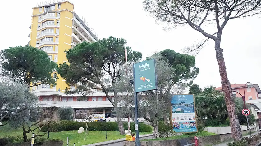 L’Hotel Augustus-Fabilia di viale Stazione, a Montegrotto Terme