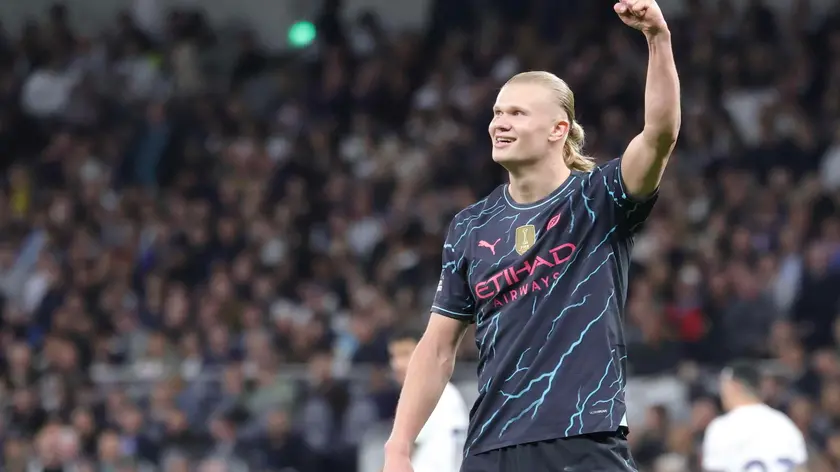 epa11340731 Manchester City's Erling Haaland celebrates after scoring the 0-1 goal during the English Premier League soccer match between Tottenham Hotspur and Manchester City, in London, Britain, 11 May 2024. EPA/NEIL HALL EDITORIAL USE ONLY. No use with unauthorized audio, video, data, fixture lists, club/league logos, 'live' services or NFTs. Online in-match use limited to 120 images, no video emulation. No use in betting, games or single club/league/player publications.