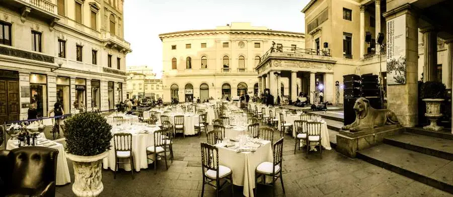 Così sarà l'allestimento della serata
