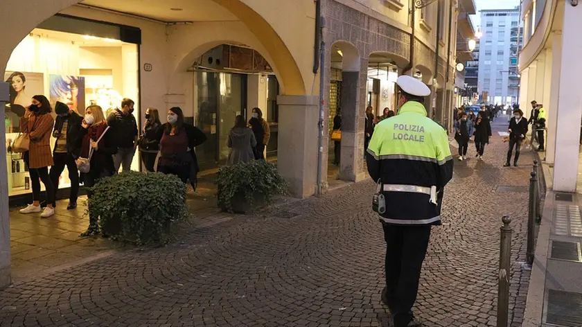 TOME' - AGENZIA BIANCHI - PADOVA - NEGOZIO CLIO IN VIA BREDA