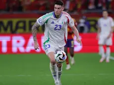 epa11426663 Alessandro Bastoni of Italy in action during the UEFA EURO 2024 group B soccer match between Spain and Italy, in Gelsenkirchen, Germany, 20 June 2024. EPA/OLIVIER MATTHYS