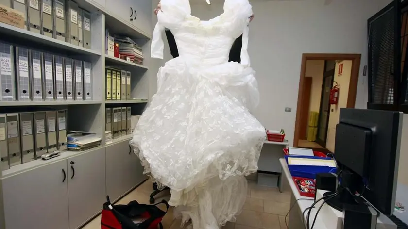 BARSOTTI - ABITO DA SPOSA SMARRITO
