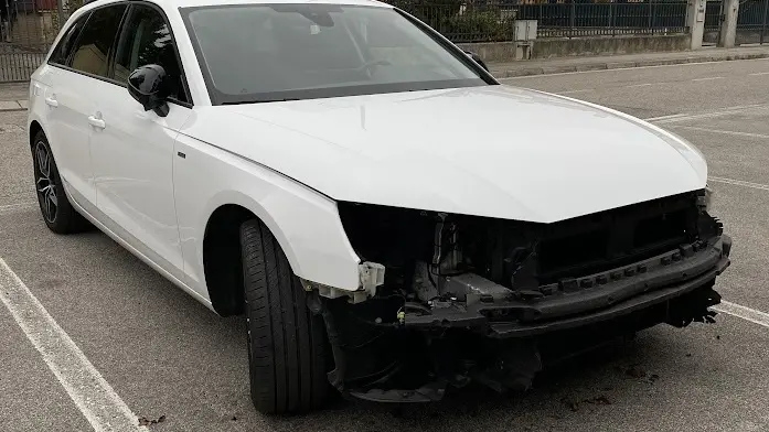 Banda dei pezzi di ricambio in azione a Maserà: ecco cosa resta dell'Audi depredata