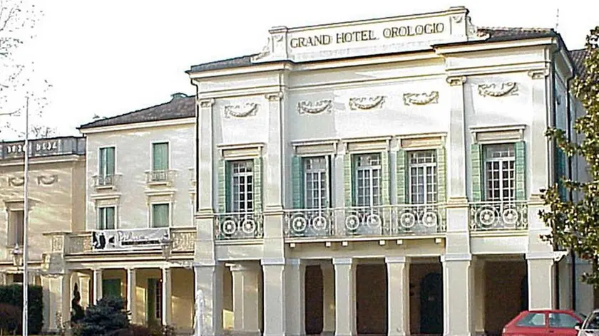 L'Hotel Orologio dove si terrà la mostra dedicata a Perlasca Abano 2.2.02 Carlon FOTOPIRAN