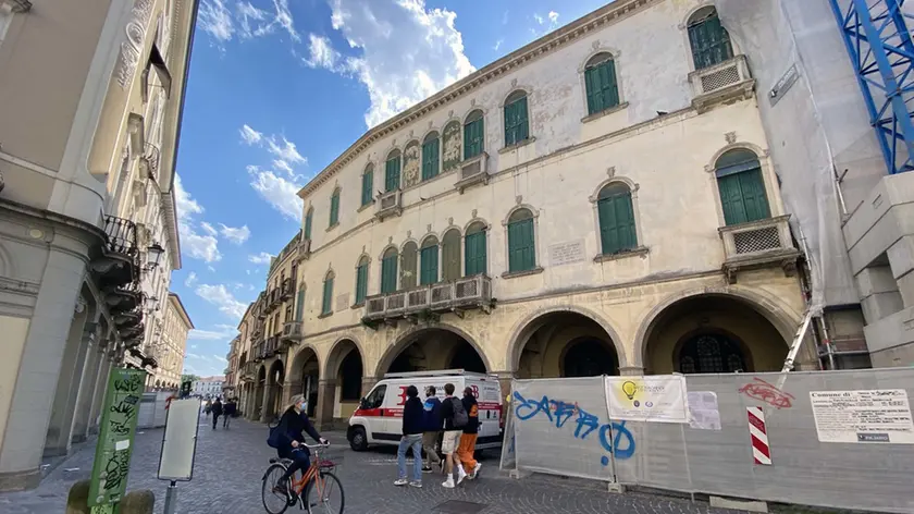 MALFITANO -AGENZIA BIANCHI-PADOVA- PALAZZINA VIA UMBERTO