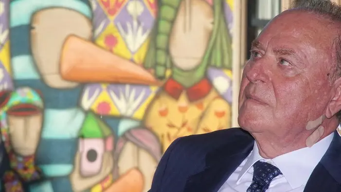 BARON - AGENZIA BIANCHI - PADOVA - TAGLIO DEL NASTRO DEL MURALES DI TONY GALLO PRESSO LA SEDE DELLA BANCA MEDIOLANUM