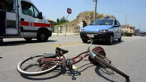 - Il ciclista e' rimasto ferito