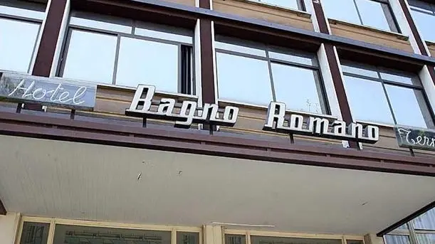 ESTERNO DELL'HOTEL BAGNO ROMANO DI MONTEGROTTO