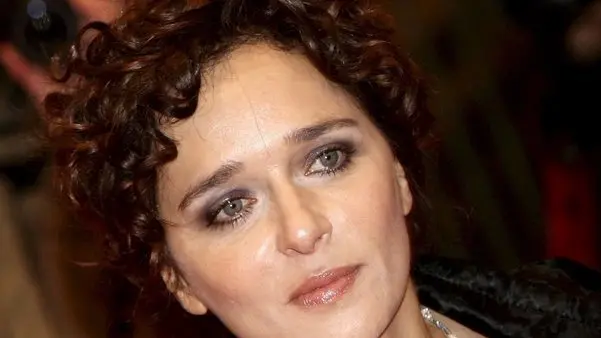 20080420 - ROMA - ACE - VALERIA GOLINO SEDUCENTE E PERICOLOSA IN 'CASH'. L'attrice Valeria Golino in una immagine del 13 febbraio 2008 a Berlino. ANSA/ARCHIVIO/ARNO BURGI/DRN