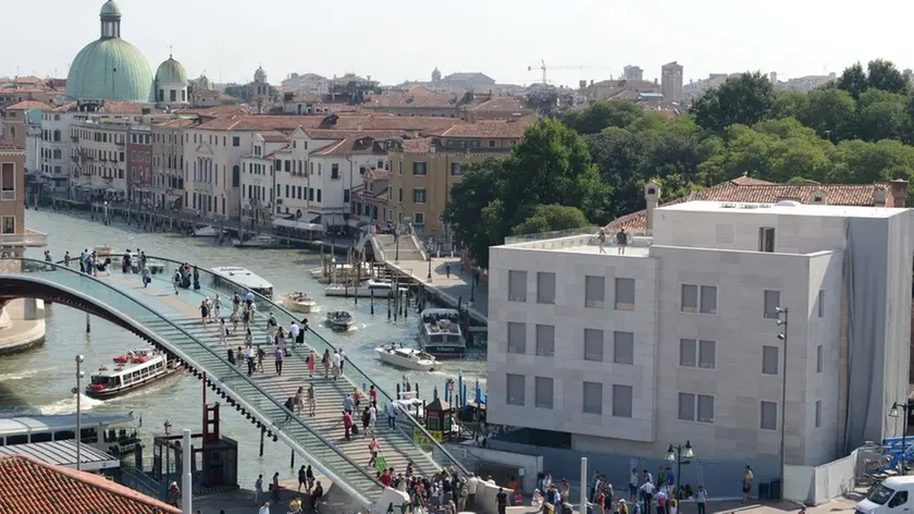Interpress/M.Tagliapietra Venezia 06.08.2015.- Il "Cubo" dell'Hotel Santa Chiara a Piazzale Roma.