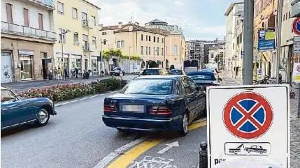 I cantieri per il Sir3 aprono in corso Milano all’incrocio con via Dante