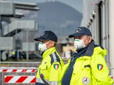Monselice (PD), 22 Febbraio 2020. Caso Coronavirus a Monselice, il giorno dopo. Nella foto: la Protezione Civile vigila l'accesso alla tendopoli
