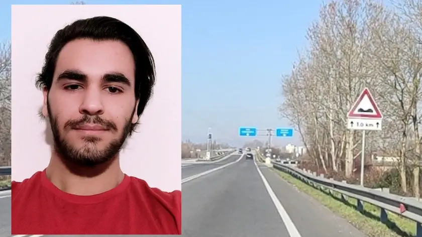 Giordano Sanginiti e il cartello appena installato da Veneto Strade