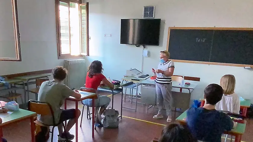 TOME -AGENZIA BIANCHI-PADOVA - ENTRATA STUDENTI AL FERMI E AULE