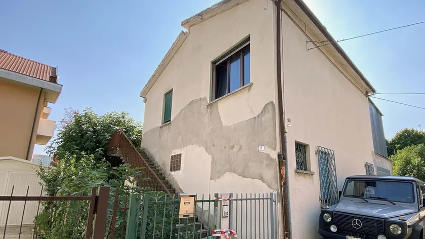 MARIAN -AGENZIA BIANCHI-PADOVA - ESTERNO VIA LAMBERTAZZI