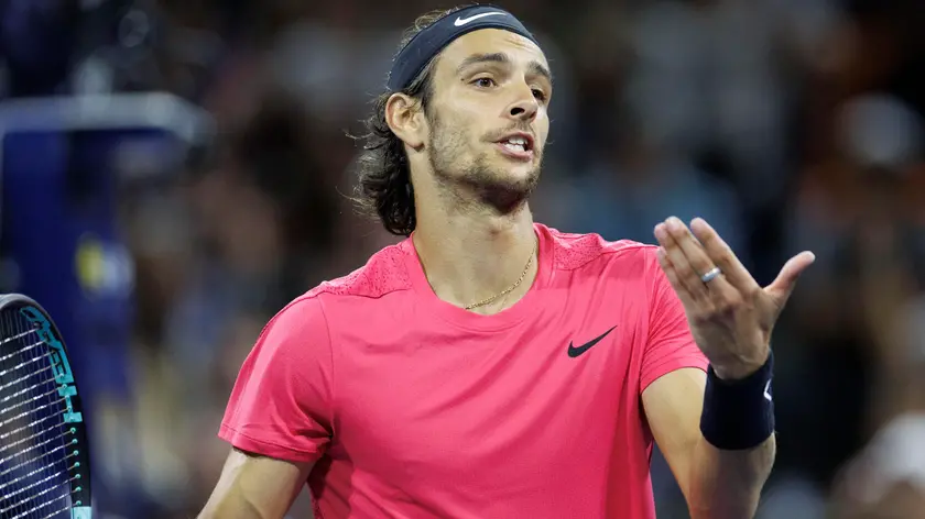epa11574624 Lorenzo Musetti of Italy reacts to losing a point against Brandon Nakashima of the United States, during their third round match of the US Open Tennis Championships at the USTA Billie Jean King National Tennis Center in Flushing Meadows, New York, USA, 30 August 2024. The US Open tournament runs from 26 August through 08 September. EPA/CJ GUNTHER