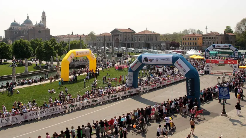 BARSOTTI ARRIVO MARATONA PRATO DELLA VALLE BARSOTTI