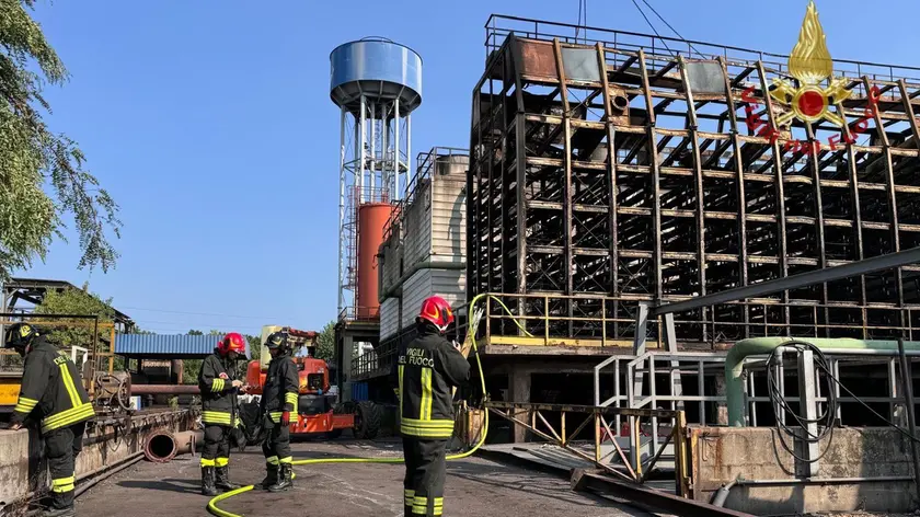 L’intervento dei Vigili del fuoco ad Acciaierie Venete