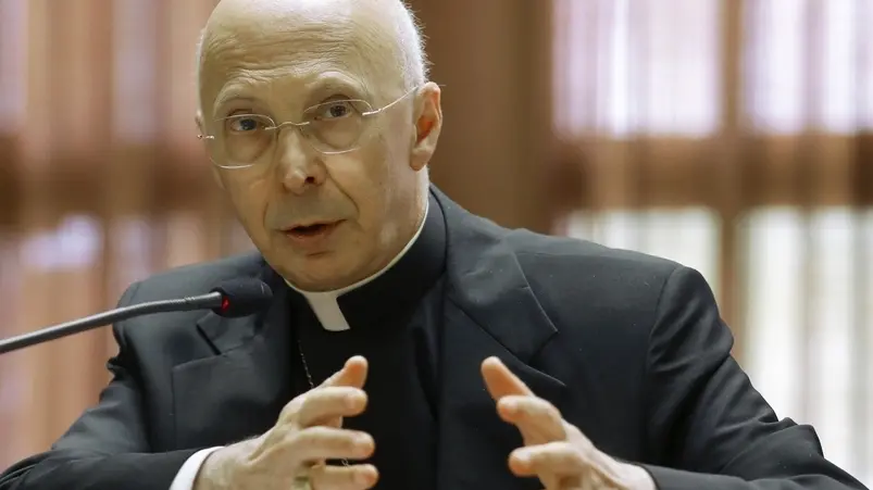 Cardinal Angelo Bagnasco, president of the Italian Episcopal Conference, talks to the media during a press conference at the Vatican, Thursday, May 21, 2015. (ANSA/AP Photo/Andrew Medichini)