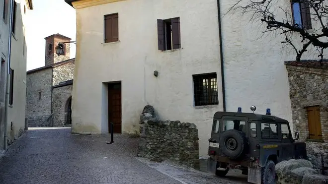 militari del corpo forestale in Municipio Intervista Sindaco e Varie Arquà Petrarca MONESTIER