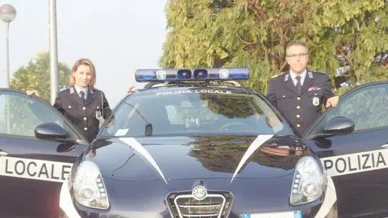 Una pattuglia della polizia locale dell’Unione del Conselvano