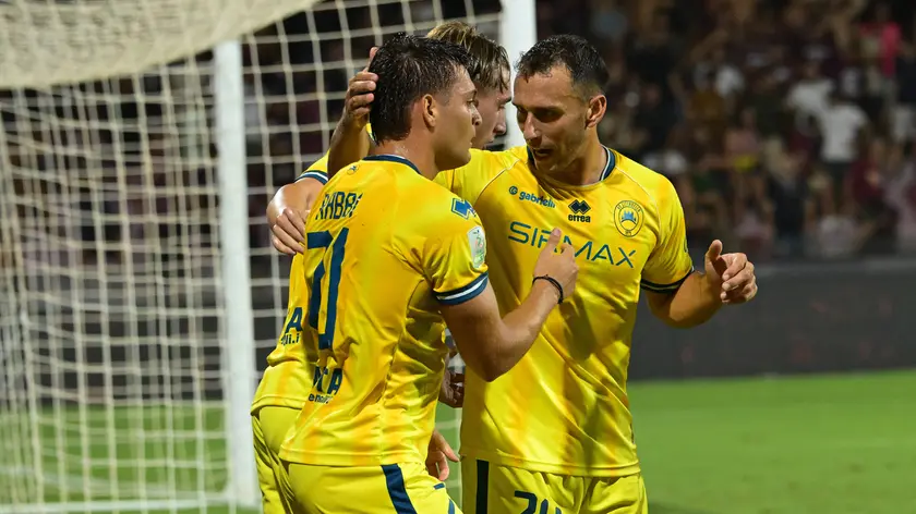 Salerno-Cittadella: l'esultanza per il gol di Simone Rabbi