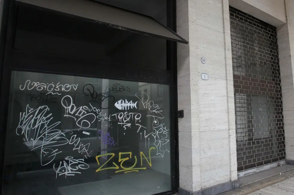 MARIAN-AGENZIA BIANCHI-PADOVA -NEGOZI CHIUSI CORSO MILANO