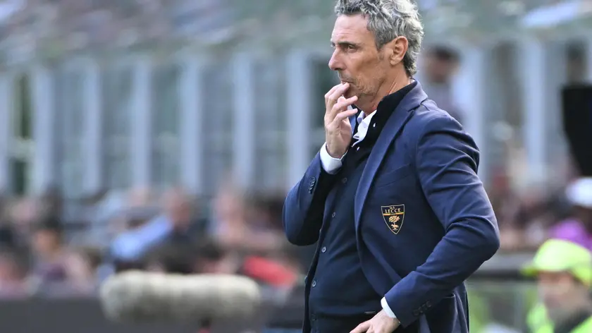 Lecce’s head coach Luca Gotti reacts during the Italian Seria A soccer match between Ac Milan and Lecce at the Giuseppe Meazza stadium in Milan, Italy, 6 April 2024. ANSA/DANIEL DAL ZENNARO