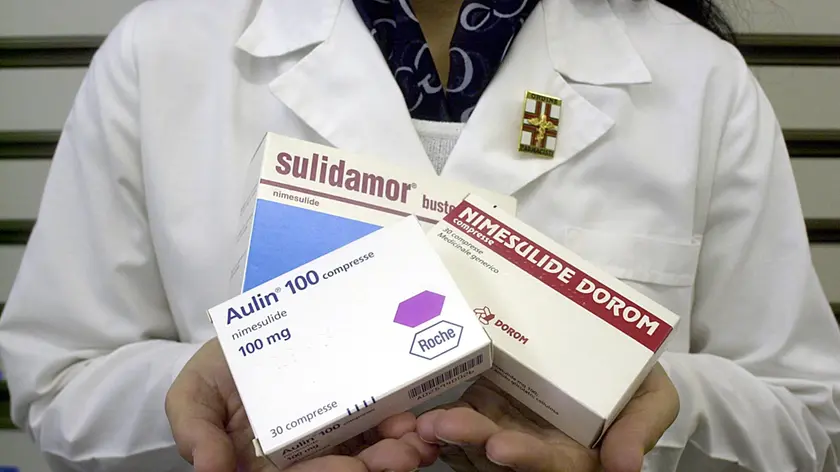 FARMACI ANTINFIAMMATORI: AULIN, NIMESULIDE DOROM, SULIDANOR