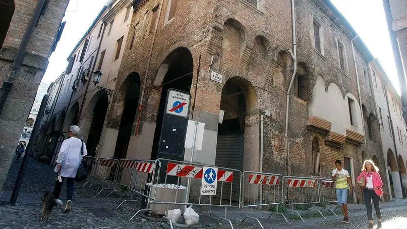 MALFITANO - AGENZIA BIANCHI - PADOVA - PALAZZO VIA BOCCALERIE