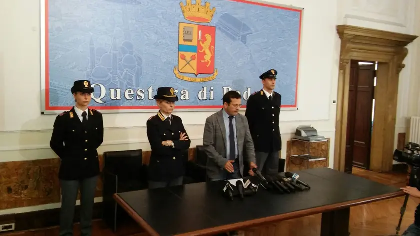 La conferenza stampa in Questura con il capo della Mobile Di Munno
