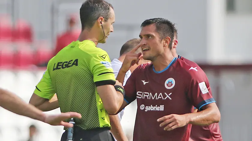 BARSOTTI - FOTOPIRAN - CITTADELLA - CITTADELLA LECCE.PERTICONE PROTESTA CON L'ARBITRO