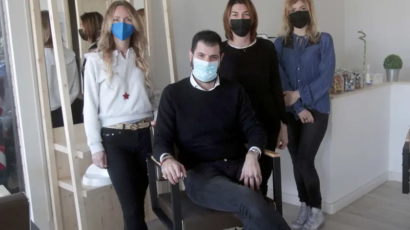 TOME -AGENZIA BIANCHI-PADOVA - NUOVO HF PARRUCCHIERI VIA ALTICHIERO. DA SX: LAURA ZOTTI, FRANCESCO BELLON, MONICA CARRARO, SILVIA GEREMIA