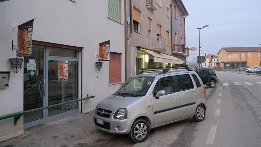 POLETTO - FOTOPIRAN - PIOVE DI SACCO - NEGOZIO KEBAB CORTE DI PIOVE DI SACCO