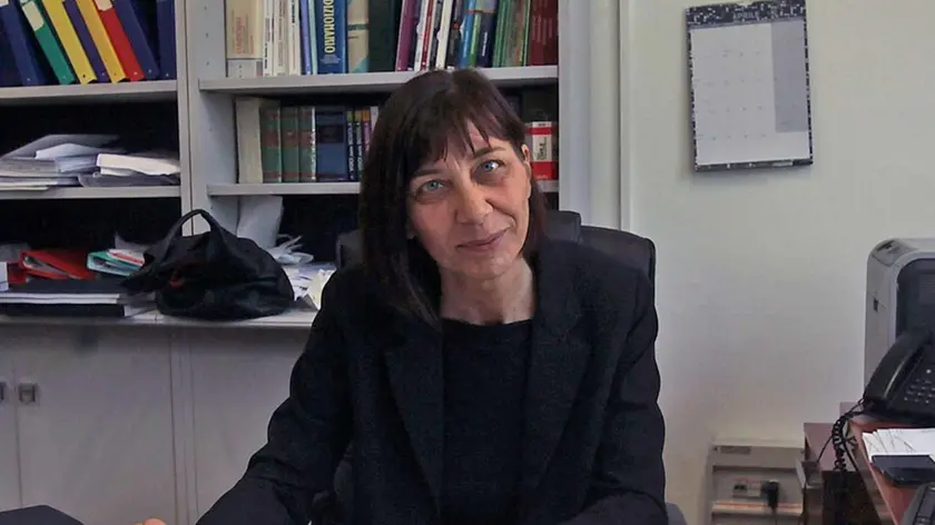 TOME -AGENZIA BIANCHI-PADOVA - AULE OFFICINA AL BERNARDI. LA PRESIDE ALESSANDRA BOZZOLAN