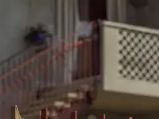 I sigilli sul cancello di casa Gallo, teatro della tragedia (foto Piran)