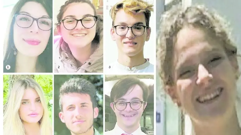 I diplomati “centini” dell’Istituto Alberghiero di Abano Terme. In alto a sinistra e poi in senso orario Alison Fogarolo, Beatrice Zilio, Alberto Gallocchio, Sara Bisogni, Vittorio Squarcina, Niccolò Guariento, Giorgia Bezze