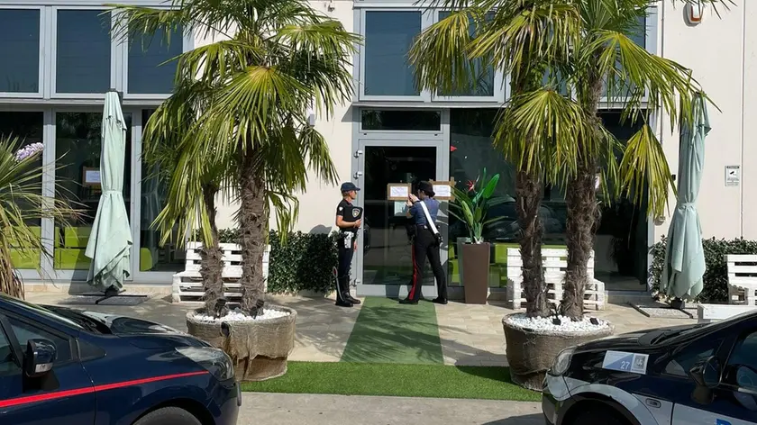 L'apposizione dei sigilli al Tropicana