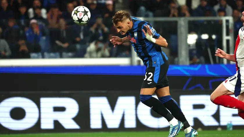 Atalanta's Mateo Retegui occasion after penalty during the UEFA Champions League soccer match between Atalanta BC and Arsenal FC at the Bergamo Stadium in Bergamo, Italy, 19 September 2024. ANSA/MICHELE MARAVIGLIA