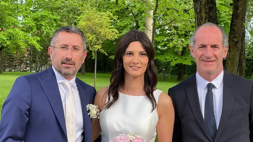 Gianluca Forcolin e Francesca Simiele con accanto Luca Zaia