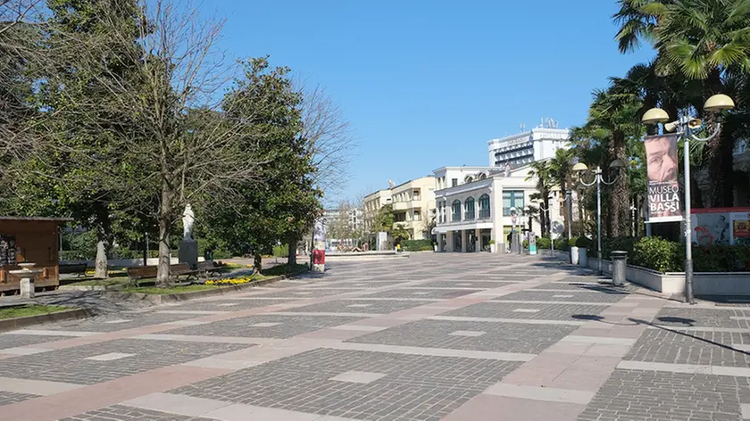MORSEGO - FOTOPIRAN - ABANO TERME - ZONA POEDONALE DESERTA CORONAVIRUS