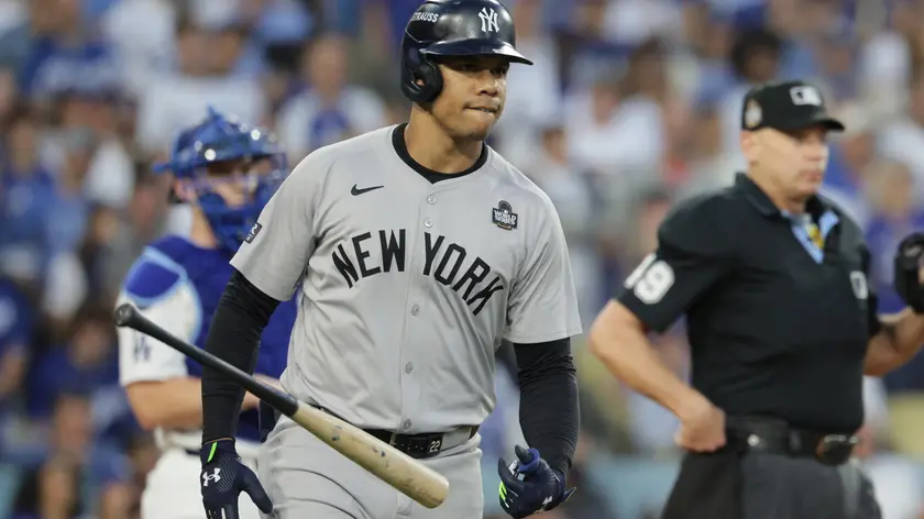 epa11686140 New York Yankees Juan Soto flips his bat after hitting a solo home run off Los Angeles Dodgers pitcher Yoshinobu Yamamoto during the third inning of the Major League Baseball (MLB) World Series game two between the American League Champion New York Yankees and the National League Champion Los Angeles Dodgers in Los Angeles, California, USA, 26 October 2024. The World Series is the best-of-seven games. EPA/ALLISON DINNER